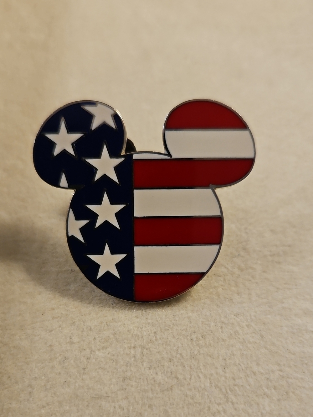 Disney Enamel Mickey Pin - Red, White & Blue Stars 2002 Trading pin
